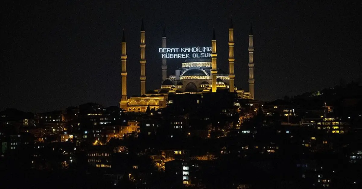 Berat Kandili Mesajları 2026: En Güzel, Dualı, Ayetli ve Hadisli Mesajlar